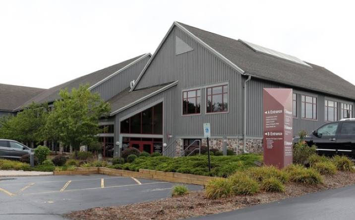 10521 N Port Washington Rd, Mequon, WI, 53092