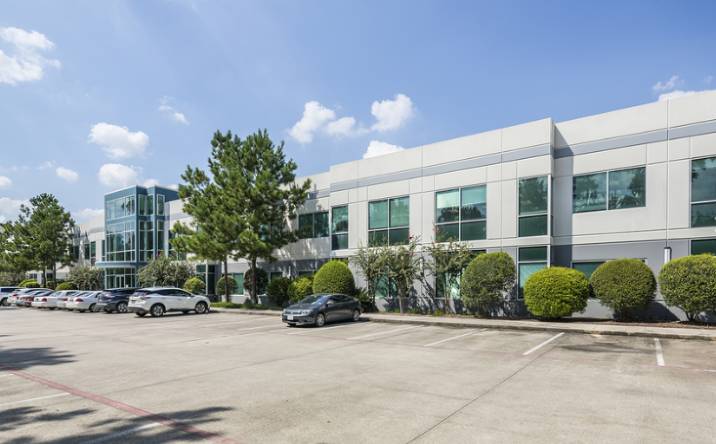 15109 Heathrow Forest Parkway, Houston, TX, 77032