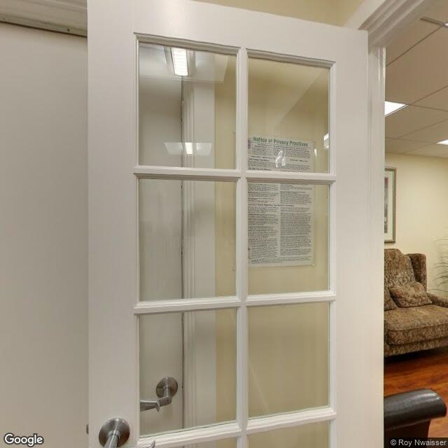 18740 Ventura Blvd, Tarzana, CA 91356