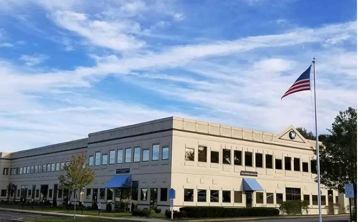 25221 Country Club Boulevard, North Olmsted, OH, 44070