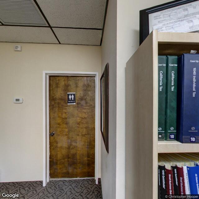 3001 E Tahquitz Canyon Way, Palm Springs, CA 92262