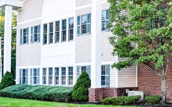 77 Miller Road, Hawthorn Woods, IL, 60047