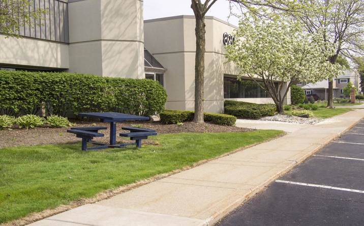 820 Kirts Blvd, Troy, MI, 48084