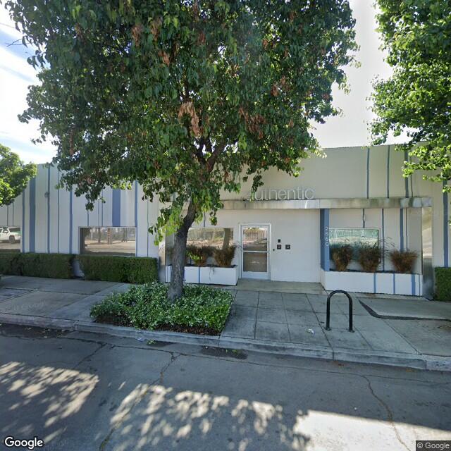 2860 N Naomi St,Burbank,CA,91504,US