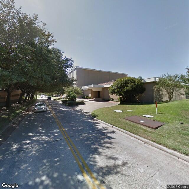 810 Peakwood Drive