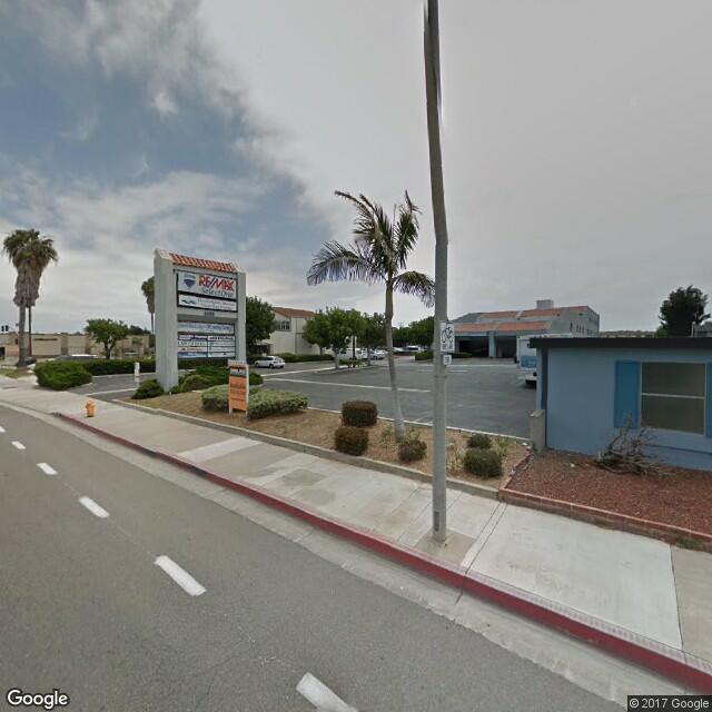 4952 Warner Ave