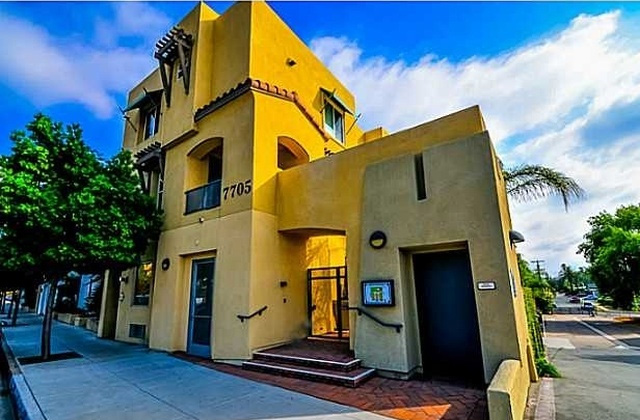 7472-7474 El Cajon Blvd