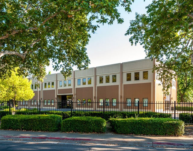 681 W Capitol Ave (2 months Free)